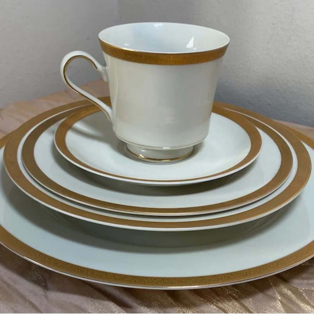 1970s Mikasa Colony‎ Gold Ivory China White Vintage Dinnerware L2818 Dinner Set